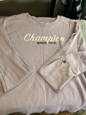 Champion Lavender Crewneck Sweatshirt with Logo Tag